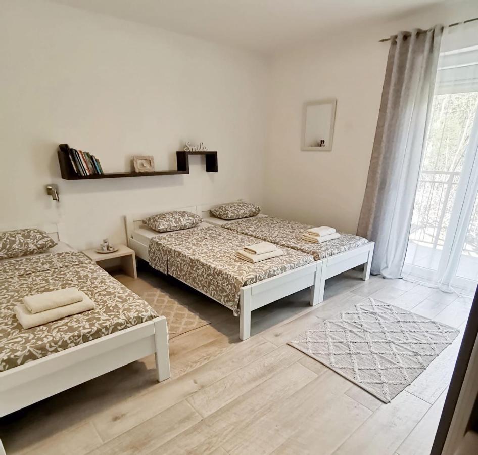 Apartman Pejic โปดสตรานา ภายนอก รูปภาพ