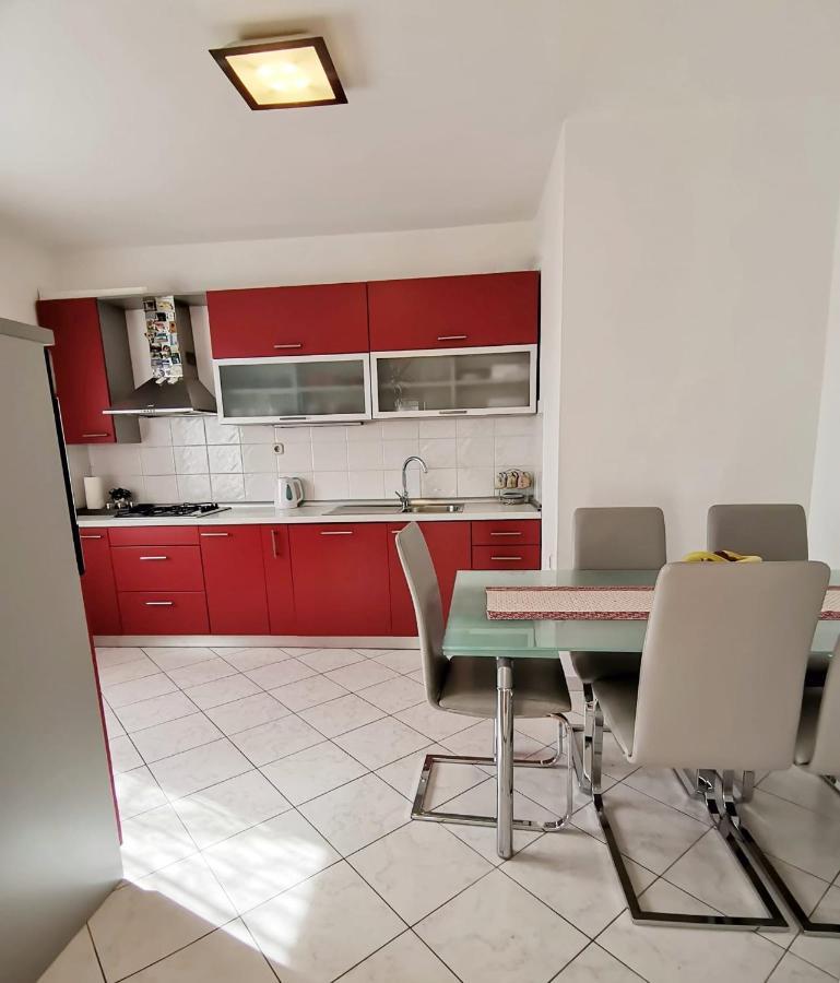 Apartman Pejic โปดสตรานา ภายนอก รูปภาพ