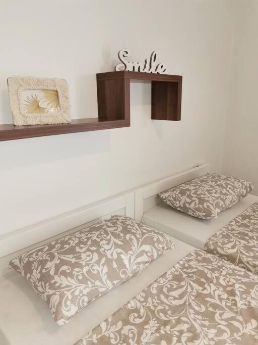 Apartman Pejic โปดสตรานา ภายนอก รูปภาพ
