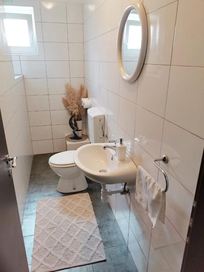 Apartman Pejic โปดสตรานา ภายนอก รูปภาพ